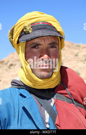 Dans l'homme berbère nomades de la vallée de Todra, Maroc Banque D'Images