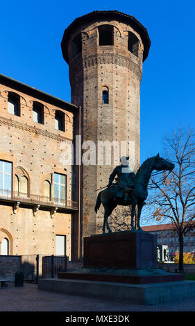 Vue de la façade arrière du Palais Madama médiévale dans la ville italienne de Turin Banque D'Images