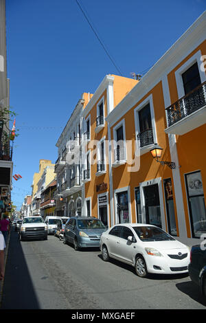 Rues de la vieille ville de San Juan à Porto Rico sur une journée ensoleillée Banque D'Images