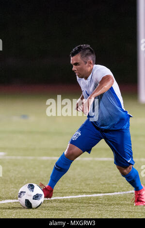 3 juin 2018 - Fort Bragg, Caroline du Nord, États-Unis - 3 juin 2018 - Fort Bragg, Caroline du Nord, USA - All-Air Soccer Force Le s.. Joseph Haug (10) en action lors d'un premier match entre l'armée américaine et de la Force aérienne à l'Armée 2018 MenÃ•s Soccer Championship, à Hedrick, stade de Fort Bragg. Air Force, les Forces armées, la défense des champions de l'armée battue 2-1 en prolongation. Les Forces armées MenÃ•s Soccer Championship est mené tous les deux ans. (Crédit Image : © Timothy L. Hale via Zuma sur le fil) Banque D'Images