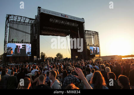 Les Marines du poste Recrutement Southaven, Memphis et Jackson ont assisté à l'Beale Street Music Festival à Memphis, Tennessee, le 6 mai 2017. Ils ont contesté les participants à tirer-se lève pendant le Festival International de Memphis en mai. Banque D'Images