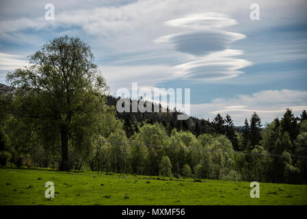 Nuage lenticulaire, Ornes, Sogn og Fjordane, Norvège Banque D'Images