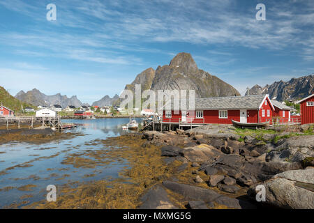 Une cabine traditionnelle sur les îles Lofoten, Norvège Banque D'Images