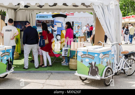 Vue d'un stand à la Foire du livre 2018, Madrid, Espagne Banque D'Images