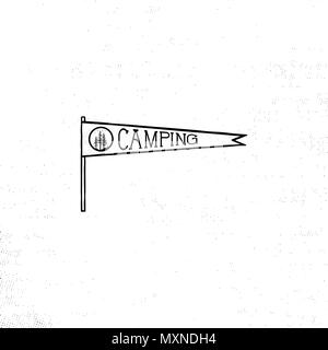 Fanion de Camping modèle. Vintage Hand drawn pennant dans design monochrome. Meilleur pour les t-shirts, tasses de voyage, sac à dos et toute autre identité. Le point isolé sur fond blanc. Banque D'Images