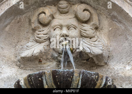 La fontaine principale de Tuscania, Viterbo, Italie. La fontaine est attribuée à Domenico Castelli, architecte romain de la première moitié du XVIIème siècle Banque D'Images
