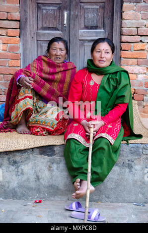 Deux femmes en Newari Bhaktapur, Népal Banque D'Images