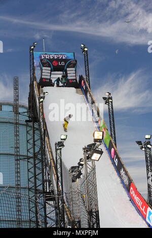 Relentless Freeze Festival 2010, Snowboard, Ski et musique à Battersea Power Station, 30 Octobre 2010 Banque D'Images