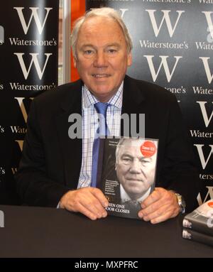 Liverpool, Royaume-Uni diverses célébrités assister à leurs séances de signature Ian crédit Fairbrother/Alamy stock photos Banque D'Images