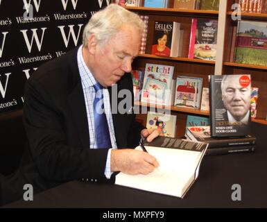 Liverpool, Royaume-Uni diverses célébrités assister à leurs séances de signature Ian crédit Fairbrother/Alamy stock photos Banque D'Images