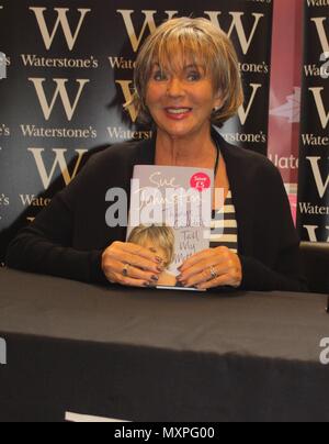 Liverpool, Royaume-Uni diverses célébrités assister à leurs séances de signature Ian crédit Fairbrother/Alamy stock photos Banque D'Images