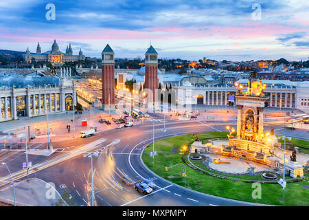 Crépuscule vue de Barcelone, Espagne. Plaza de Espana Banque D'Images