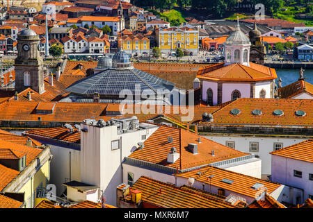 Portrait de la vieille ville de Porto, Portugal. Banque D'Images