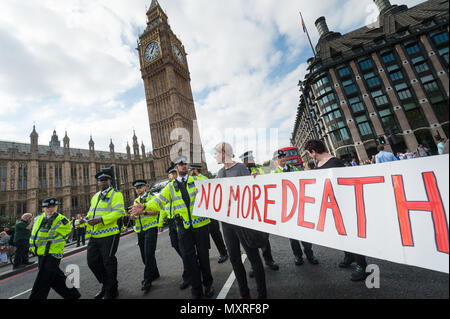 Le pont de Westminster, Londres. 7 septembre 2016. L'étape de manifestants une manifestation sur le pont de Westminster pendant plus d'une heure provoquant des chaos pour commut Banque D'Images