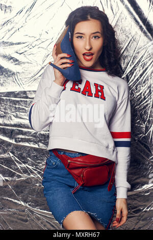 Hipster girl studio portrait élégant Banque D'Images