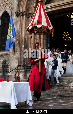 Cérémonie de première communion, Barcelone, Espagne. Banque D'Images