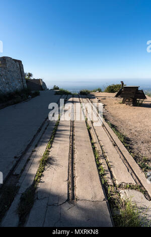 Les ruines historiques de fer incliné sur le dessus d'Echo dans le Mtn Angeles National Forest au-dessus de Pasadena et Los Angeles, en Californie. Banque D'Images