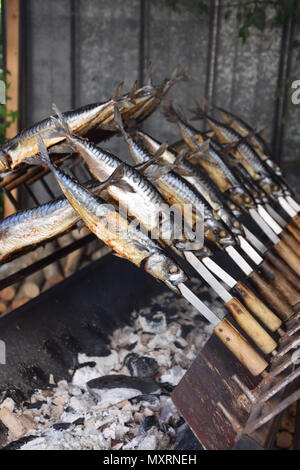 Barbecue au charbon avec des fruits de mer Banque D'Images