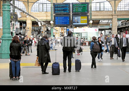 Vue de l'intérieur de la Gare du Nord à Paris France Europe KATHY DEWITT Banque D'Images