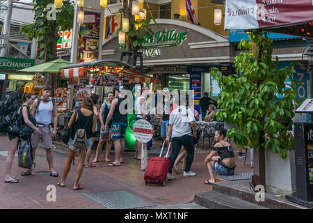 Backpacker, Khao San Road, district, 141/9 Soi Bangkok, Thaïlande, Banque D'Images