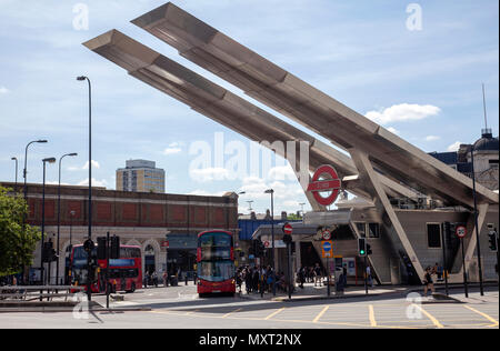 La station de Vauxhall et terminus d'autobus à Londres UK Banque D'Images