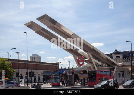 La station de Vauxhall et terminus d'autobus à Londres UK Banque D'Images