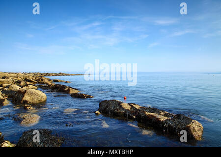 Senic vue sur la mer et des rochers pris de Filey Brigg North Yorkshire UK Banque D'Images