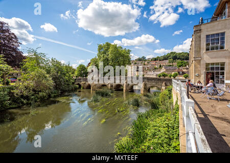 Bradford on Avon pris du pont de la vieille ville de Bradford on Avon, Wiltshire, Royaume-Uni le 25 juillet 2015 Banque D'Images