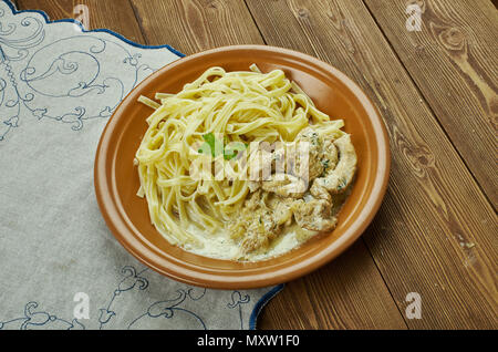 Linguine pâtes nouilles Cajun crémeuse, repas de famille parfaite Banque D'Images