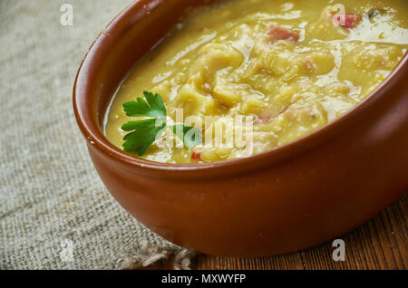 Soupe aux pois nordique rustique - Survivre à l'hiver comme l'Scandanvians Banque D'Images