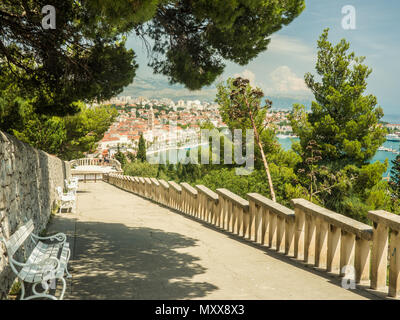 Vue depuis la colline de Marjan / Marjan parc sur Split et son port, Croatie Banque D'Images