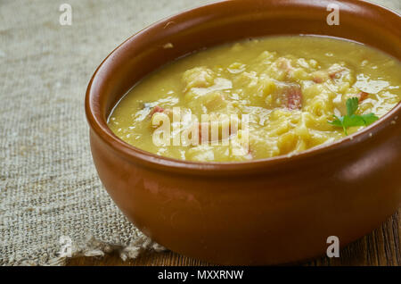 Soupe aux pois nordique rustique - Survivre à l'hiver comme l'Scandanvians Banque D'Images