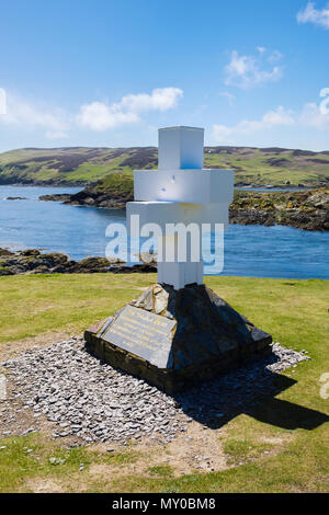 Le Thousla Cross, au sud sur la côte donnant sur l'île de Calf of Man sur son mollet. Kitterland, Île de Man, îles britanniques Banque D'Images