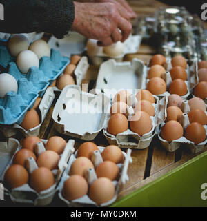 Oeufs frais sur l'affichage à Borough Market, London England UK Photo ...