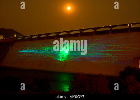 Show Laser sur Coulee Dam, lac Roosevelt National Recreation Area, New York Banque D'Images