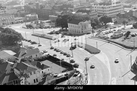 Kemp Place vu depuis le pont Story Bridge, juin 1959. Cette photo a été prise par le Bureau de l'enquête, département des terres, Direction générale de la Section cartographique, photographique pour le Queensland Conseil de la sécurité routière. Banque D'Images