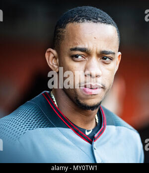 San Francisco, Californie, USA. 04 Juin, 2018. Arizona Diamondbacks le deuxième but Ketel Marte (4) détente dans la pirogue, avant un match entre la MLB Diamondbacks de l'Arizona et les Giants de San Francisco à AT&T Park à San Francisco, Californie. Valerie Shoaps/CSM/Alamy Live News Banque D'Images