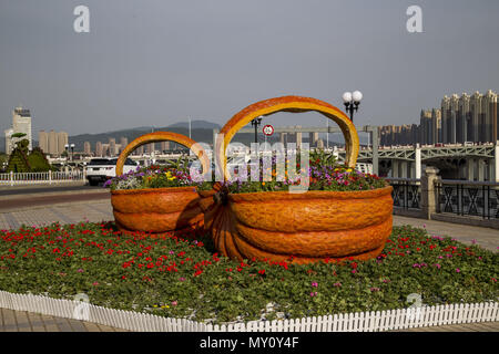 Jili, Jili, Chine. 4 juin, 2018. Jilin, Chine 4e juin 2018 : diverses sculptures végétales peut être vu sur rue à Jilin, au nord-est de la Chine. Crédit : SIPA Asie/ZUMA/Alamy Fil Live News Banque D'Images