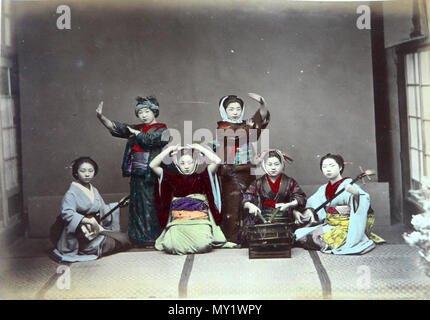 . English : Photographies peintes du Japon datant d'avant 1886, d'après une note marqué sur le livret contenant les photos. Auteur présumé des photos originales : Adolfo Farsari. Anglais : 1866 du Japon, datant d'avant 1886, selon une note écrite sur l'album contenant les photos. Auteur présumé de l'photographies originales : Adolfo Farsari. avant 1886. Adolfo Farsari (1841 - 1898) HDR Photographies par Esby (talk) 269 Japon-1886-10 Banque D'Images