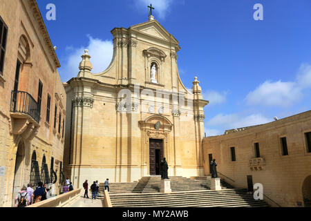 Vue d'été de la Cittadella, dans la ville de Victoria, capitale de l'île de Gozo, Malte Banque D'Images