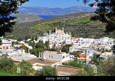 Avis de Lefkes village magnifique sur l'île de Paros, Grèce Banque D'Images