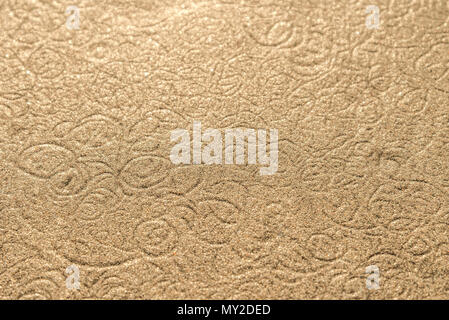 Patrons sur le sable sur la plage de l'Inde libre Banque D'Images