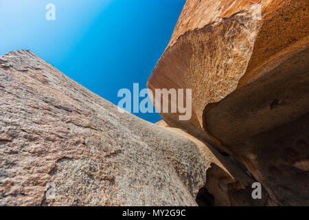 Des pierres dans le géant millénaire Iona parc naturel. L'Angola. Cunene. Banque D'Images