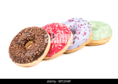 Quatre dispersés avec donut glaçage multicolore sur fond blanc Banque D'Images