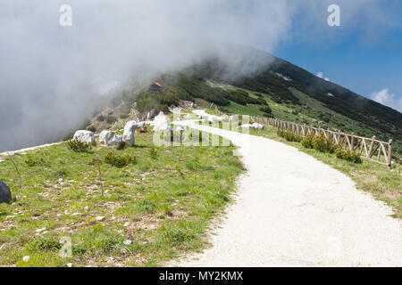 Trakking dans le parc national de la Majella o Abbruzzo Banque D'Images