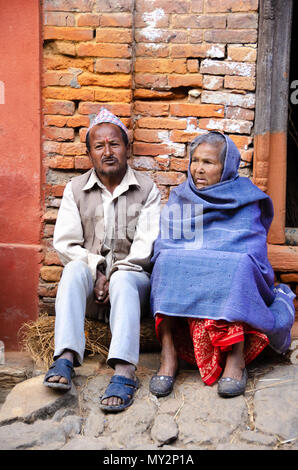 Couple népalais de Bhaktapur, Népal Banque D'Images