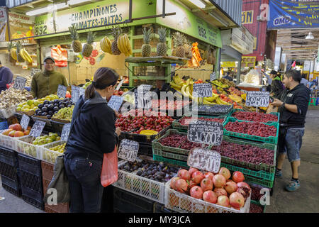 Santiago, Chili : marché Mercado aka Vega Vega est l'endroit à aller pour produits frais et produits régionaux Banque D'Images