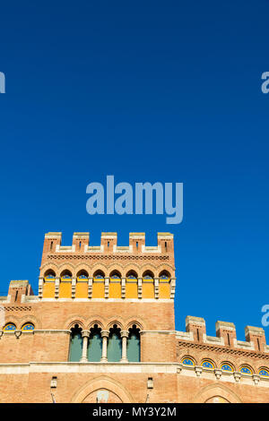 Palazzo Aldobrandeschi (Palazzo della Provincia) dans le centre-ville de Grosseto, Italie Banque D'Images