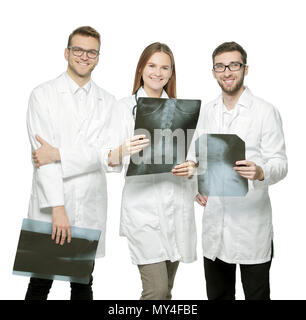 Groupe d'smiling doctors avec des rayons x.isolated on white Banque D'Images