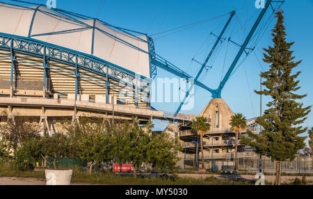 Faro, Portugal - 4 mai 2018 : le stade de football de l'Algarve au sud du Portugal. Avec 30 335 places, il a été construit pour l'Euro 2004 Banque D'Images